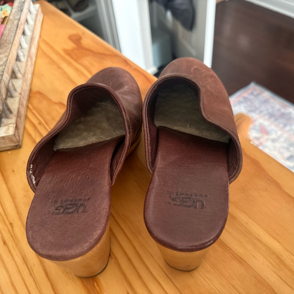Ugg Clog With Sherling - Size 6.5 - image 3